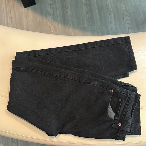 Black Levi’s 512 jeans 30W x 30L - Picture 2 of 12